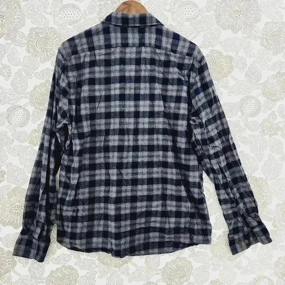 Banana Republic Untucked Flannel Button down Long sleeve  Plaid Men's Shirt L - Picture 2 of 7